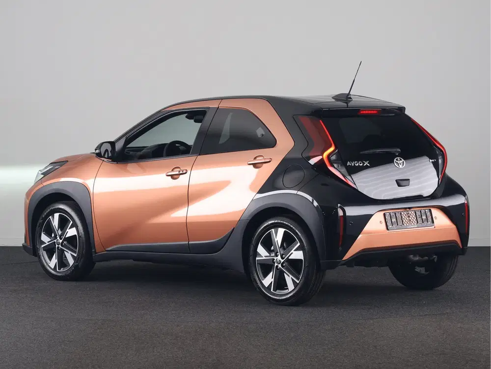 Toyota Aygo X Hybrid 115 pulse + Easy Pack (bj 2026) uit 2026, foto 12
