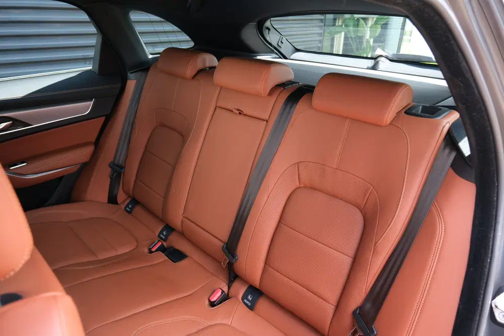 Jaguar F-Pace 2.0 P400e PHEV Limited Edition R-Dynamic S uit 2022, foto 12