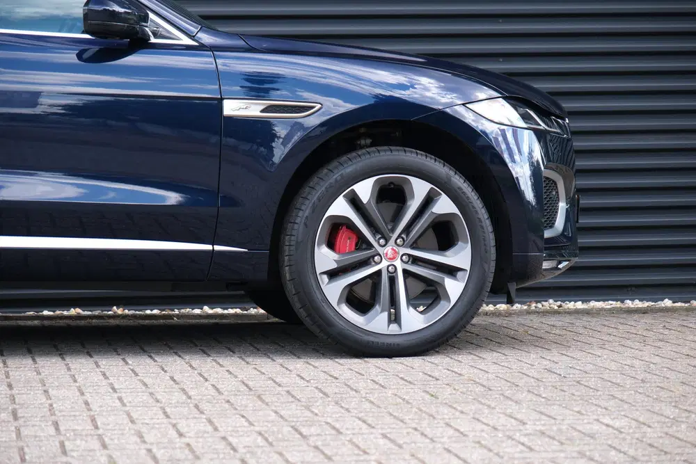 Jaguar F-Pace 2.0 P400e PHEV Limited Edition R-Dynamic S uit 2022, foto 4