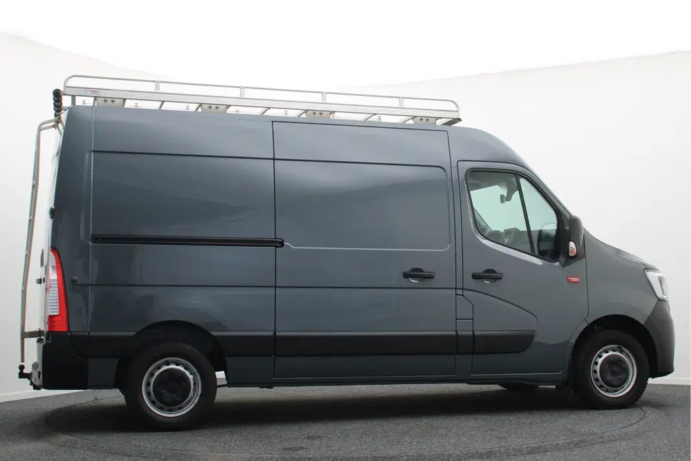 Renault Master T35 2.3 dCi 150 L2H2 Energy Comfort Automa uit 2022, foto 8