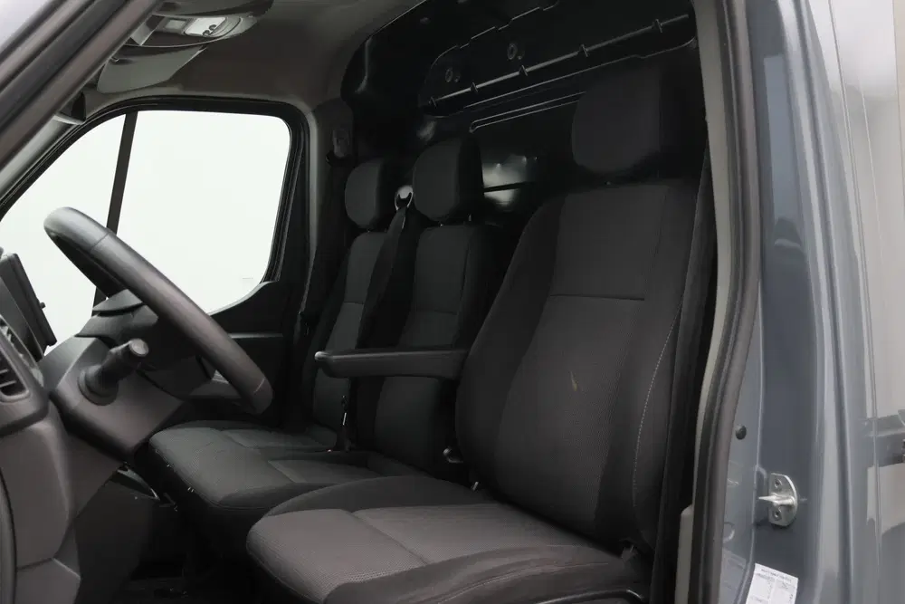 Renault Master T35 2.3 dCi 150 L2H2 Energy Comfort Automa uit 2022, foto 9