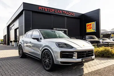Porsche Cayenne Coupé 3.0 E-Hybrid uit 2024
