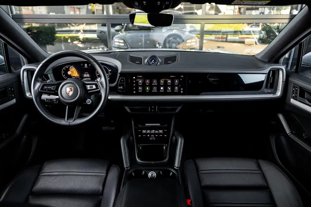 Porsche Cayenne Coupé 3.0 E-Hybrid uit 2024, foto 15