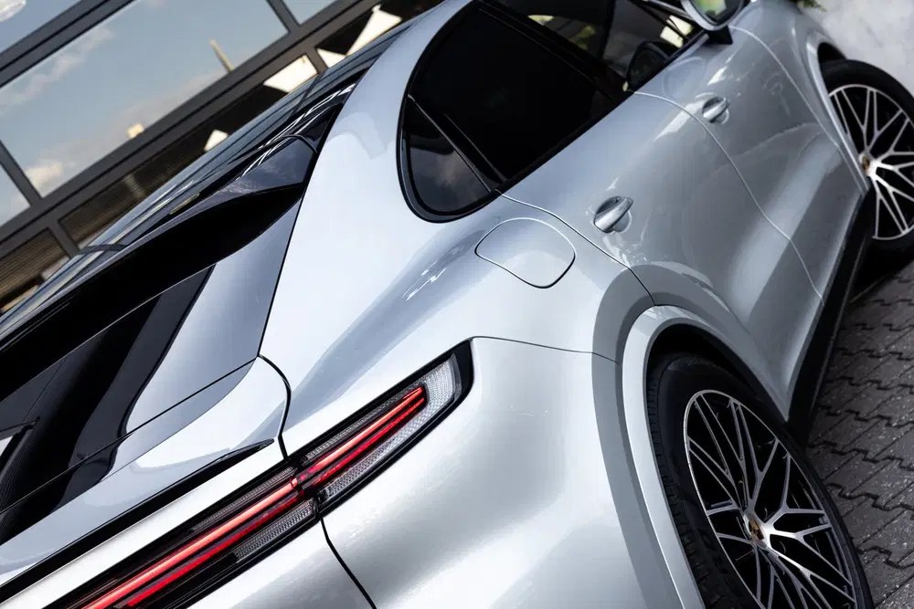 Porsche Cayenne Coupé 3.0 E-Hybrid uit 2024, foto 8