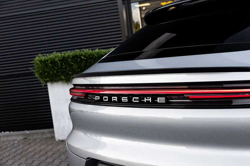 Porsche Cayenne Coupé 3.0 E-Hybrid uit 2024, foto 9