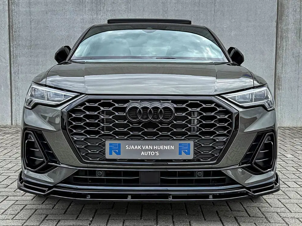 Audi Q3 45TFSI e 245pk S-Tronic Competition S Edit uit 2023, foto 15