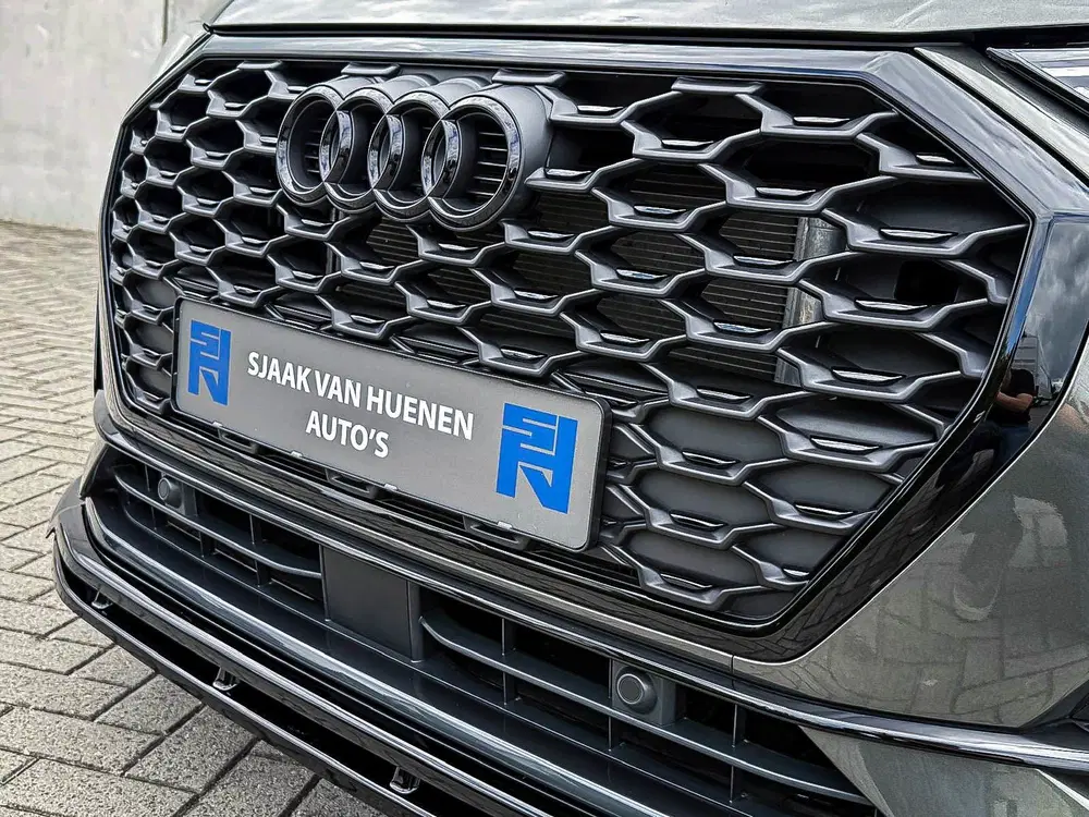 Audi Q3 45TFSI e 245pk S-Tronic Competition S Edit uit 2023, foto 8