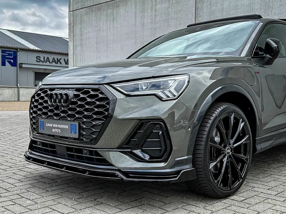 Audi Q3 45TFSI e 245pk S-Tronic Competition S Edit uit 2022, foto 7