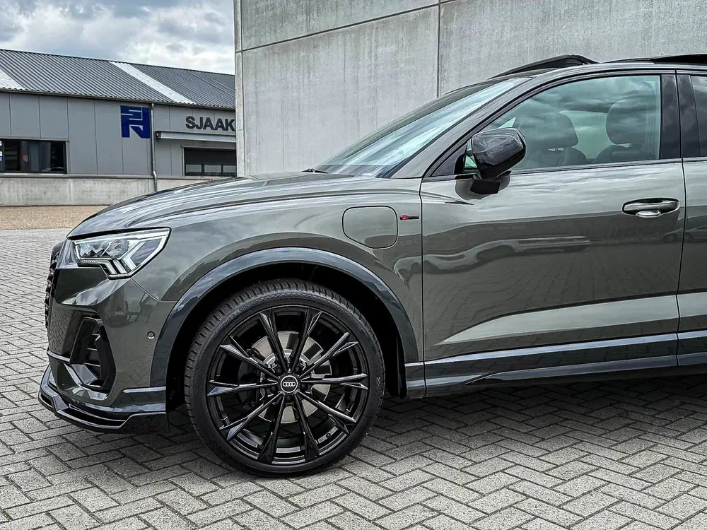 Audi Q3 45TFSI e 245pk S-Tronic Competition S Edit uit 2022, foto 9