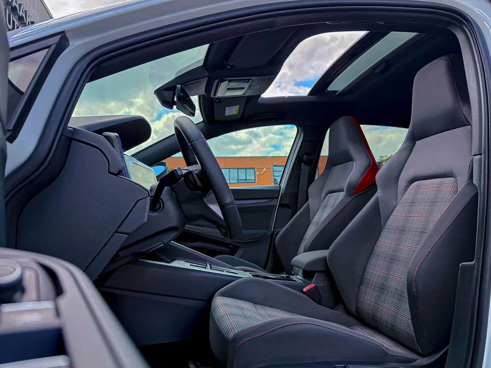 Volkswagen Golf 2.0TSI GTI 245pk DSG OEM DEALER uit 2022, foto 3