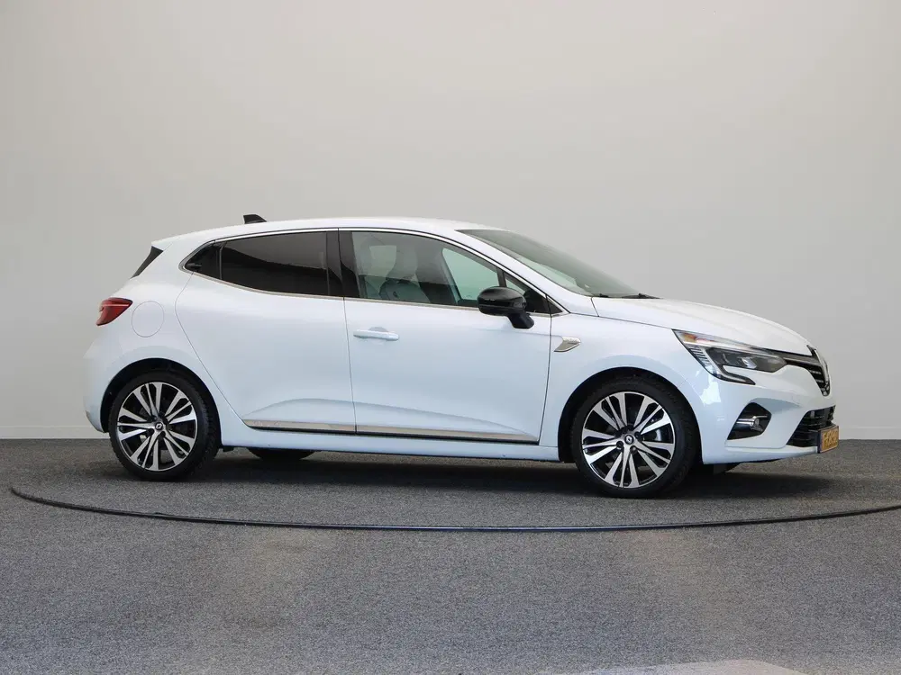 Renault Clio E-Tech Hybrid 140pk Initiale Paris uit 2022, foto 13