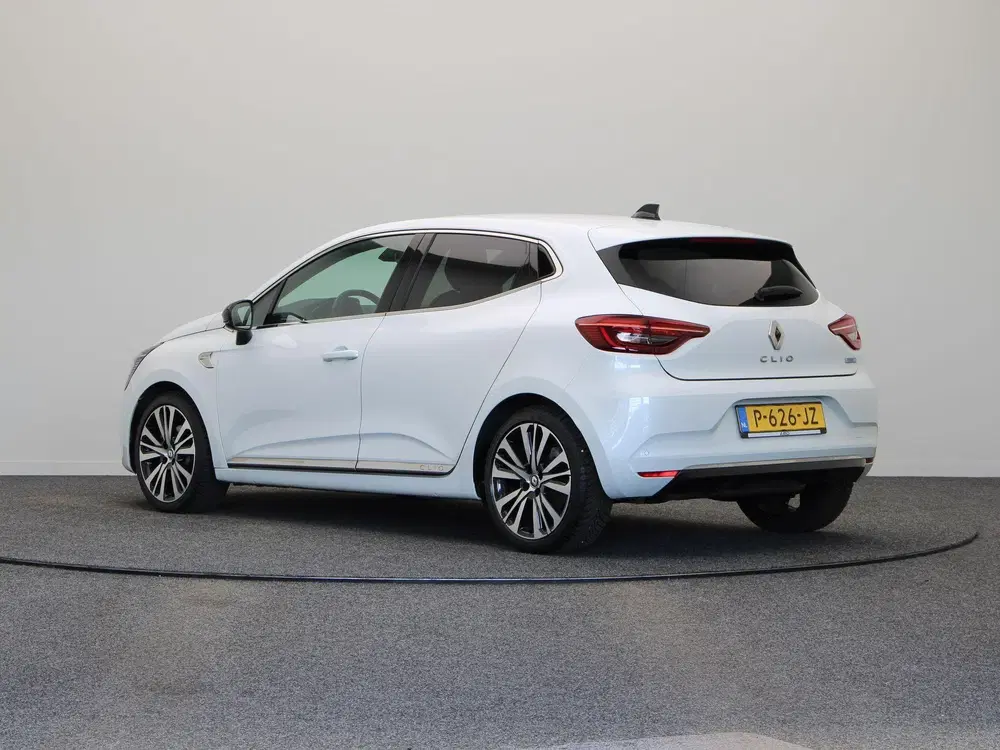 Renault Clio E-Tech Hybrid 140pk Initiale Paris uit 2022, foto 2