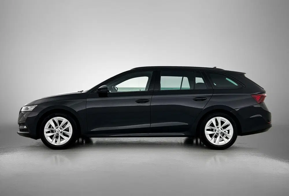 Skoda Octavia 1.0 TSI Sport Business uit 2022, foto 2