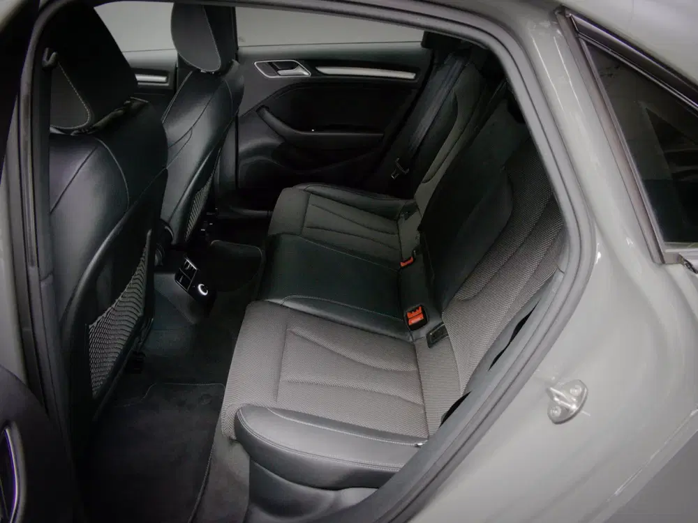 Audi A3 Limousine 30 TFSI Sport S-Line Edition (CR uit 2019, foto 8