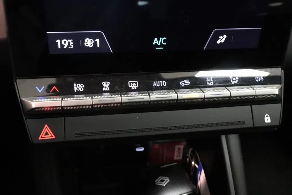 Renault Captur 1.8 E-Tech full hybrid 160 techno uit 2025, foto 13