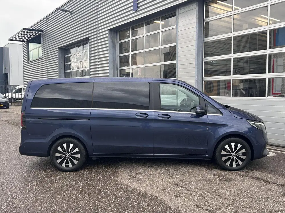 Mercedes-Benz EQV 300 L2 90 kWh uit 2024, foto 4