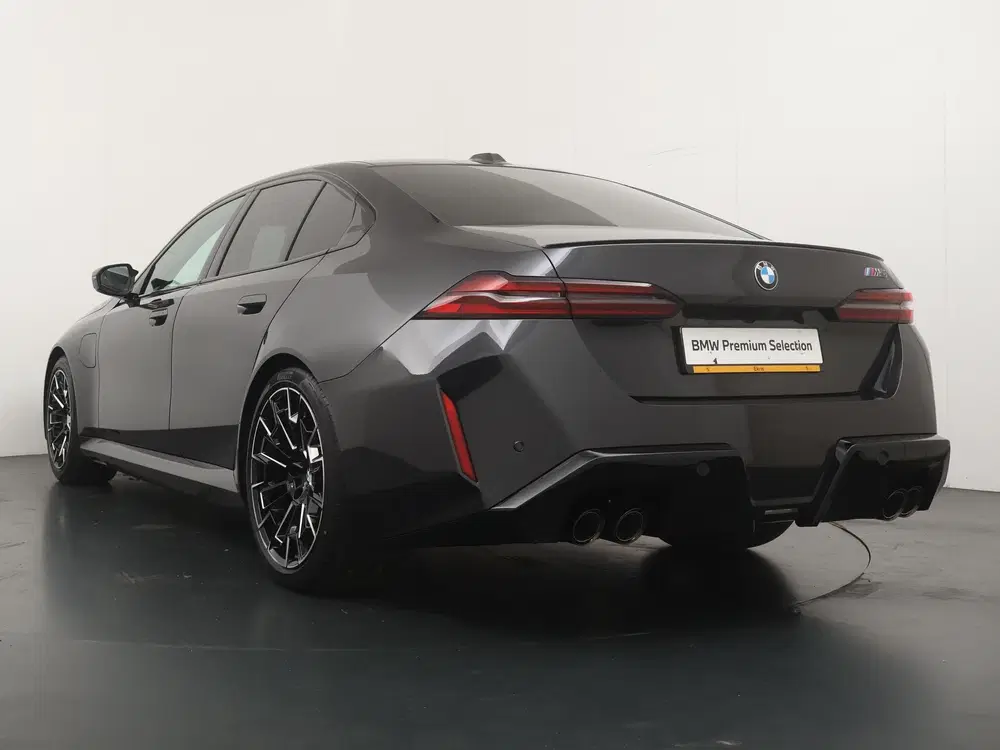 BMW M5 Sedan uit 2026, foto 11