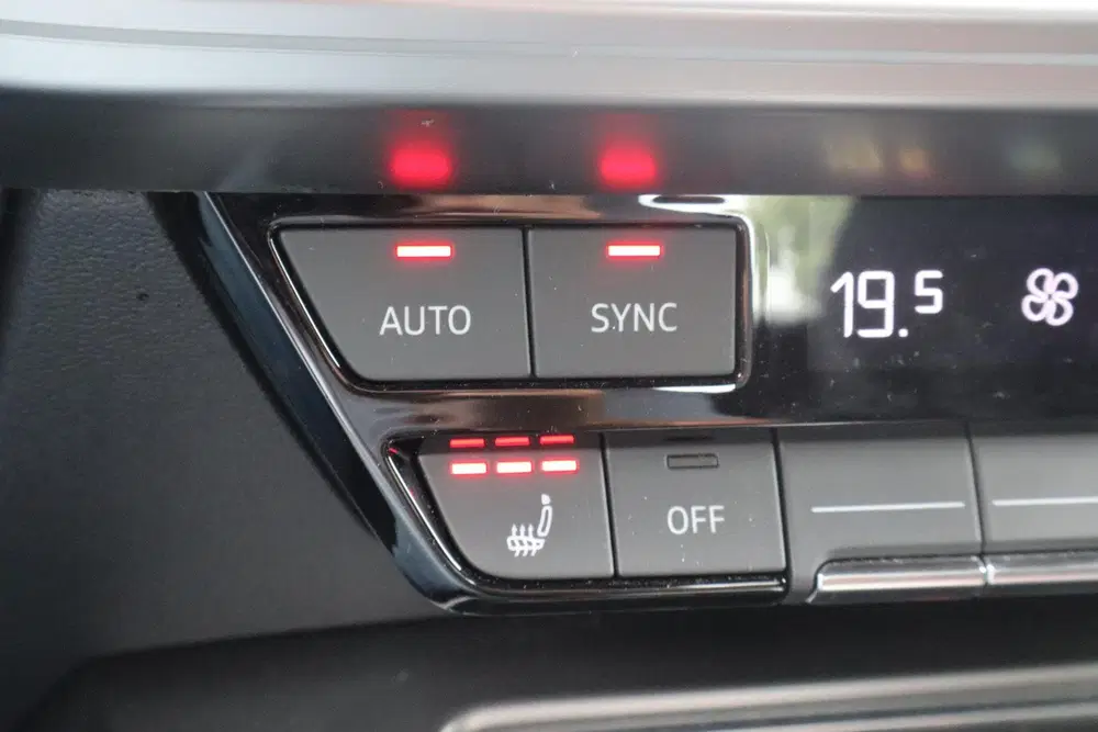 Audi A3 35 TFSI S edition uit 2022, foto 15