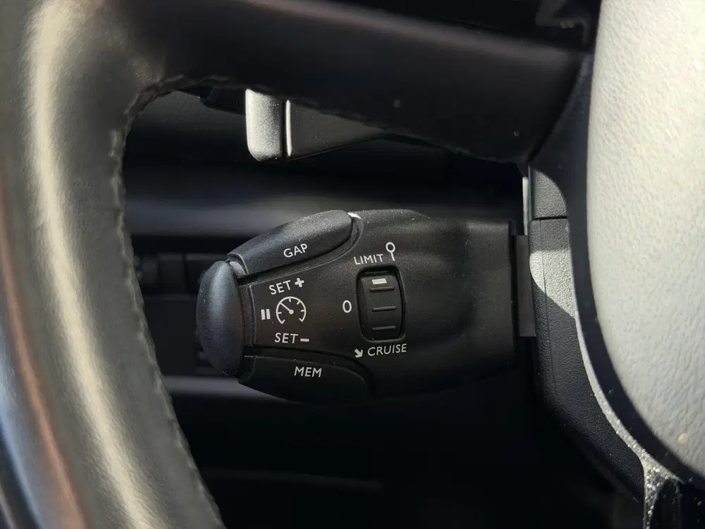 Citroën C5 Aircross Citroen C5 Aircross 1.6 Plug-in Hybrid 225 uit 2022, foto 13