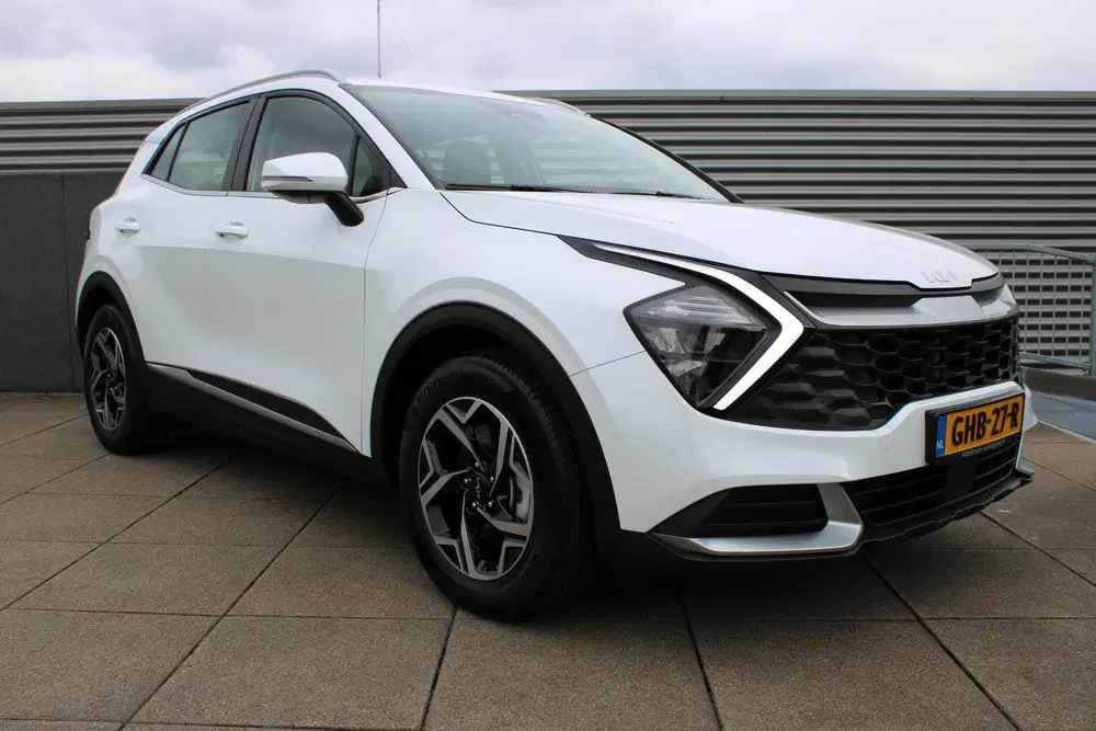 Kia Sportage 1.6 T-GDi MHEV ComfortLine Navigatie uit 2024, foto 2