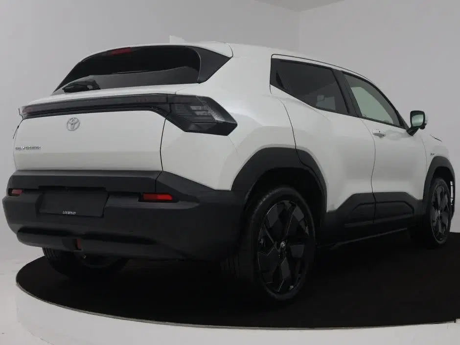 Toyota Urban Cruiser Executive 61 kWh uit 2026, foto 2