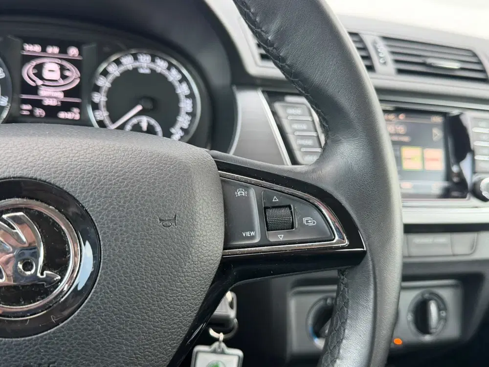 Skoda Fabia 1.0 TSI Business Edition uit 2020, foto 15