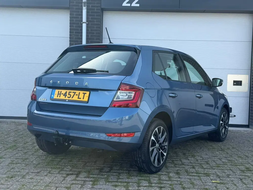 Skoda Fabia 1.0 TSI Business Edition uit 2020, foto 3