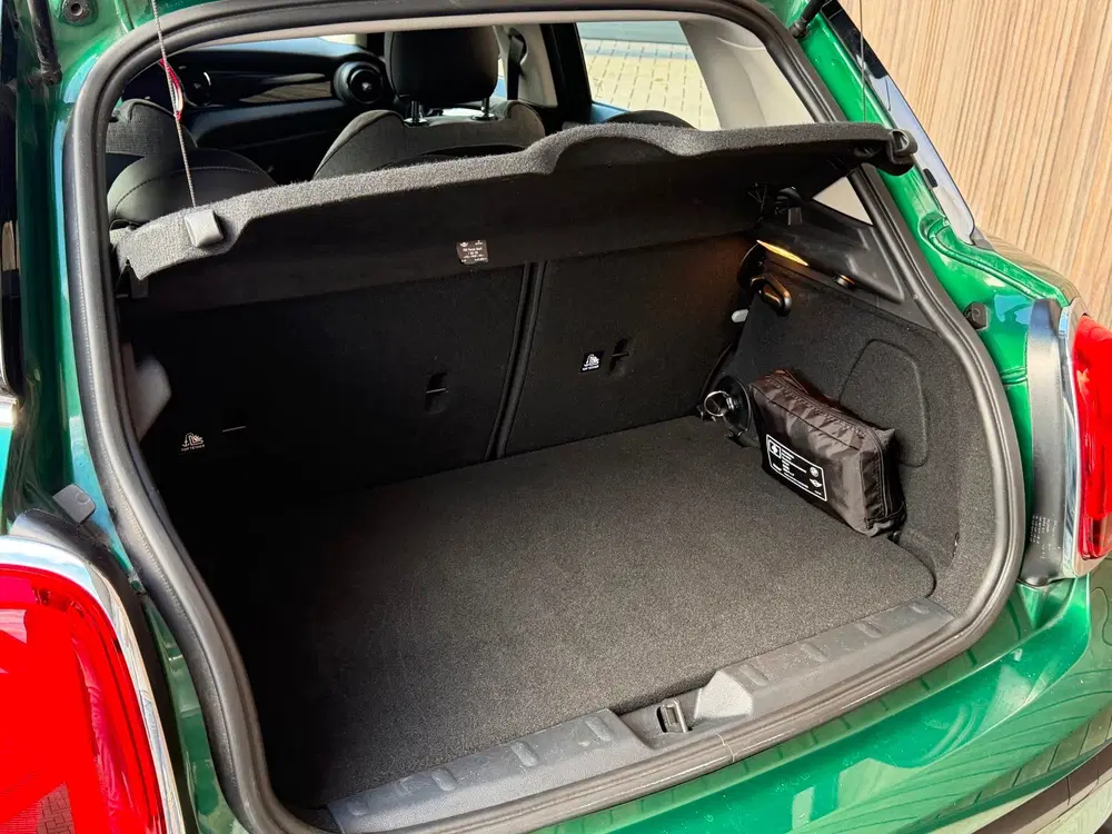Mini Cooper 1.5 Cooper Classic uit 2023, foto 10