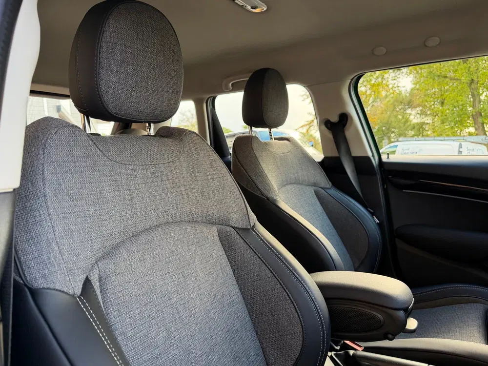 Mini Cooper 1.5 Cooper Classic uit 2023, foto 12