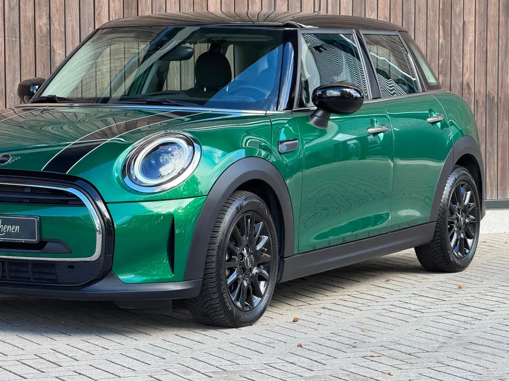 Mini Cooper 1.5 Cooper Classic uit 2023, foto 3