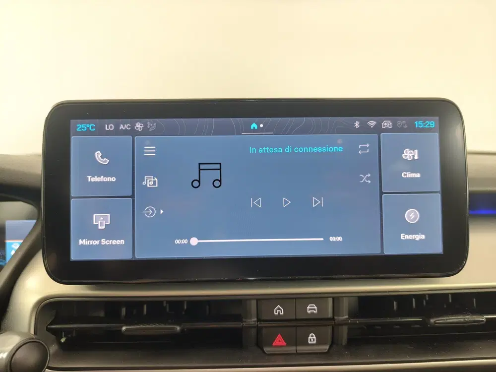 Jeep Avenger Summit 54 kWh uit 2025, foto 10