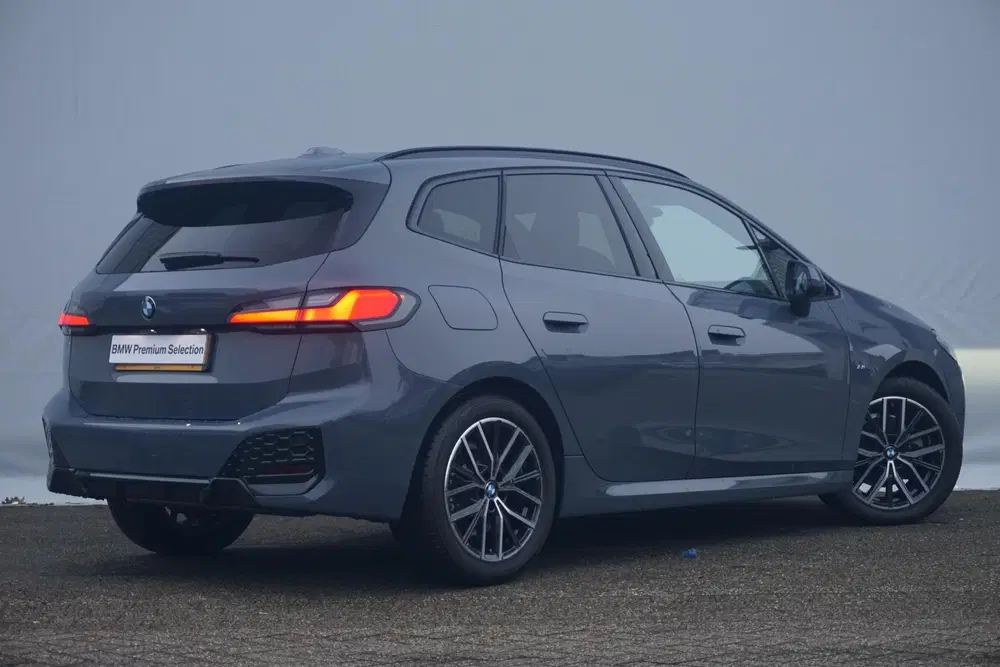 BMW 2-serie Active Tourer 218i uit 2026, foto 2