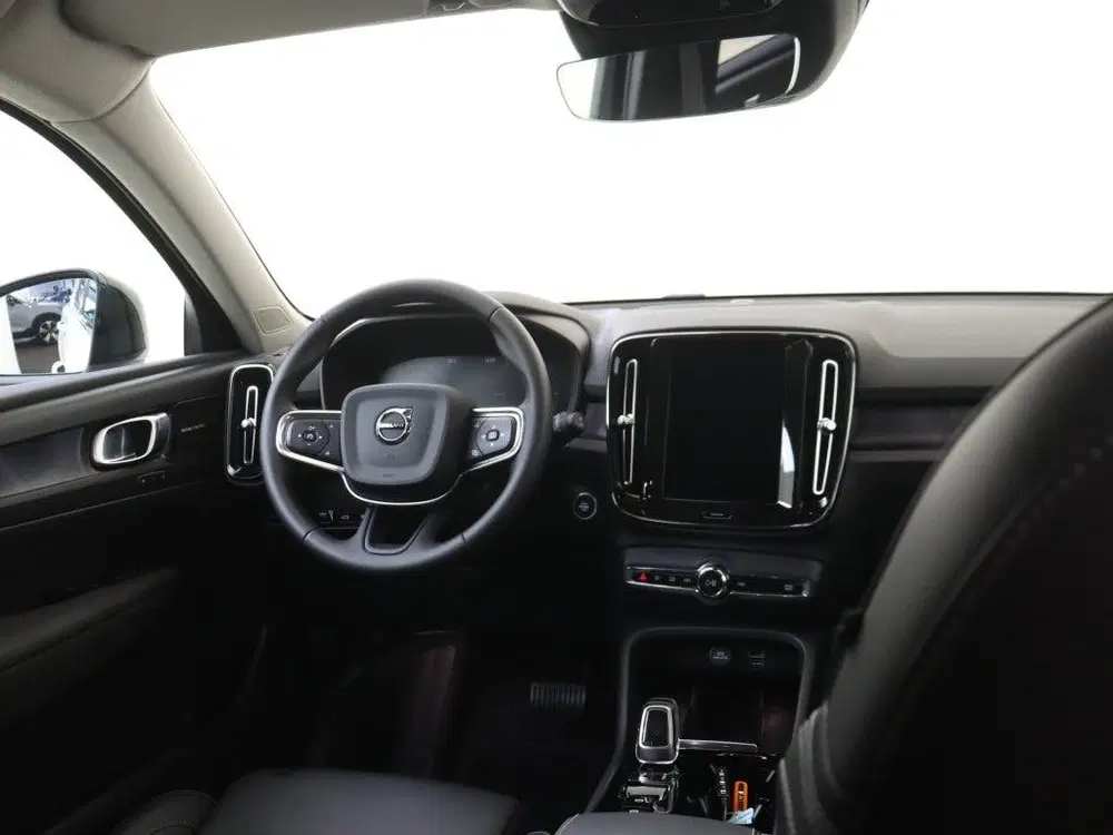 Volvo XC40 T4 Plus Dark uit 2023, foto 10