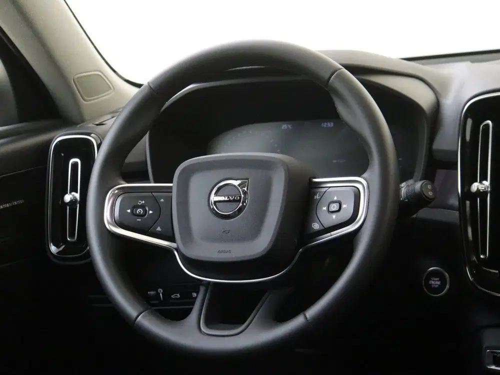 Volvo XC40 T4 Plus Dark uit 2023, foto 11