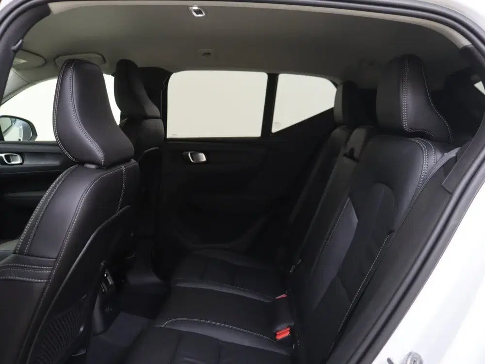 Volvo XC40 T4 Plus Dark uit 2023, foto 9