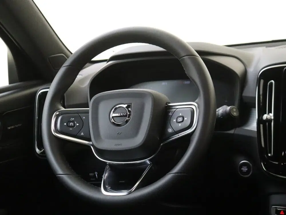 Volvo XC40 T4 Plus Dark uit 2023, foto 11
