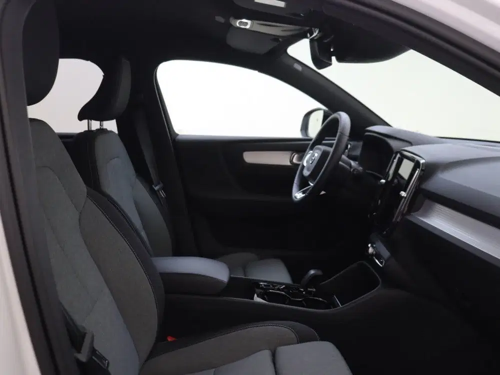 Volvo XC40 T4 Plus Dark uit 2023, foto 13