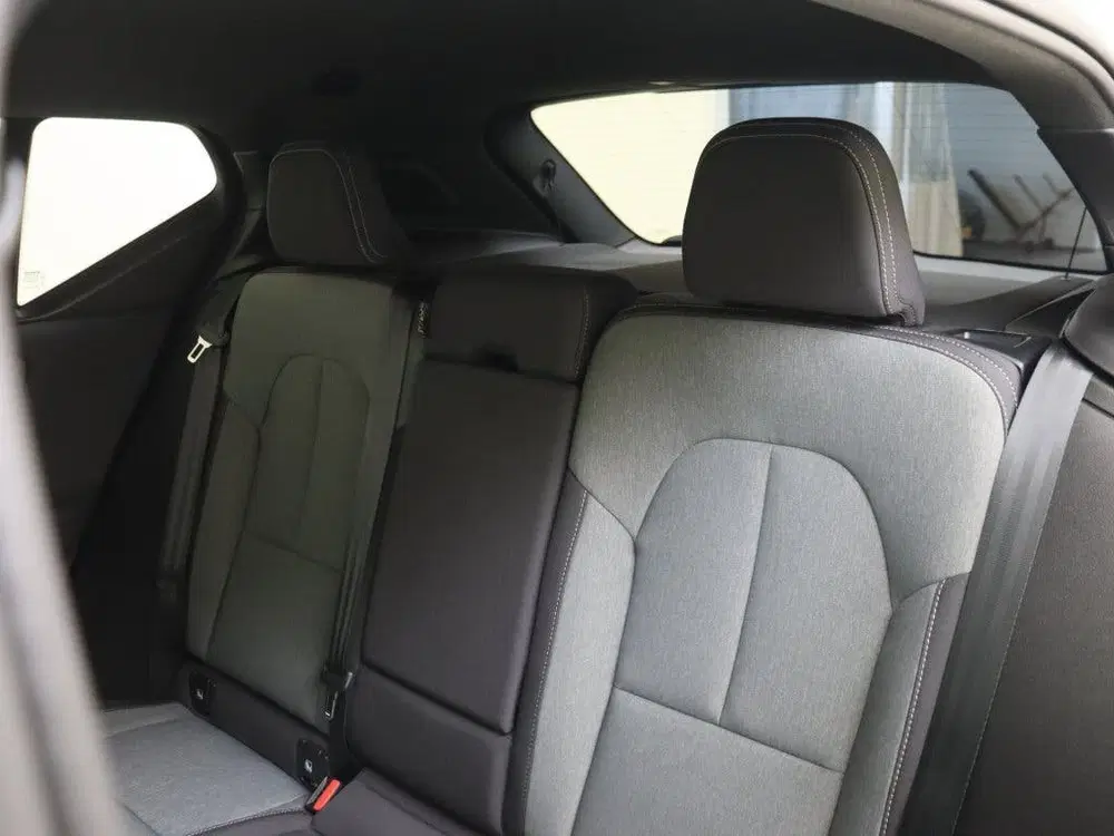 Volvo XC40 T4 Plus Dark uit 2023, foto 7