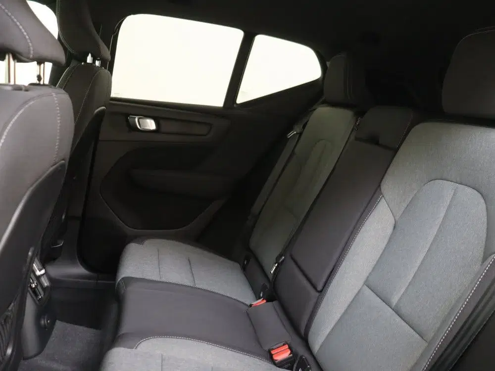 Volvo XC40 T4 Plus Dark uit 2023, foto 8