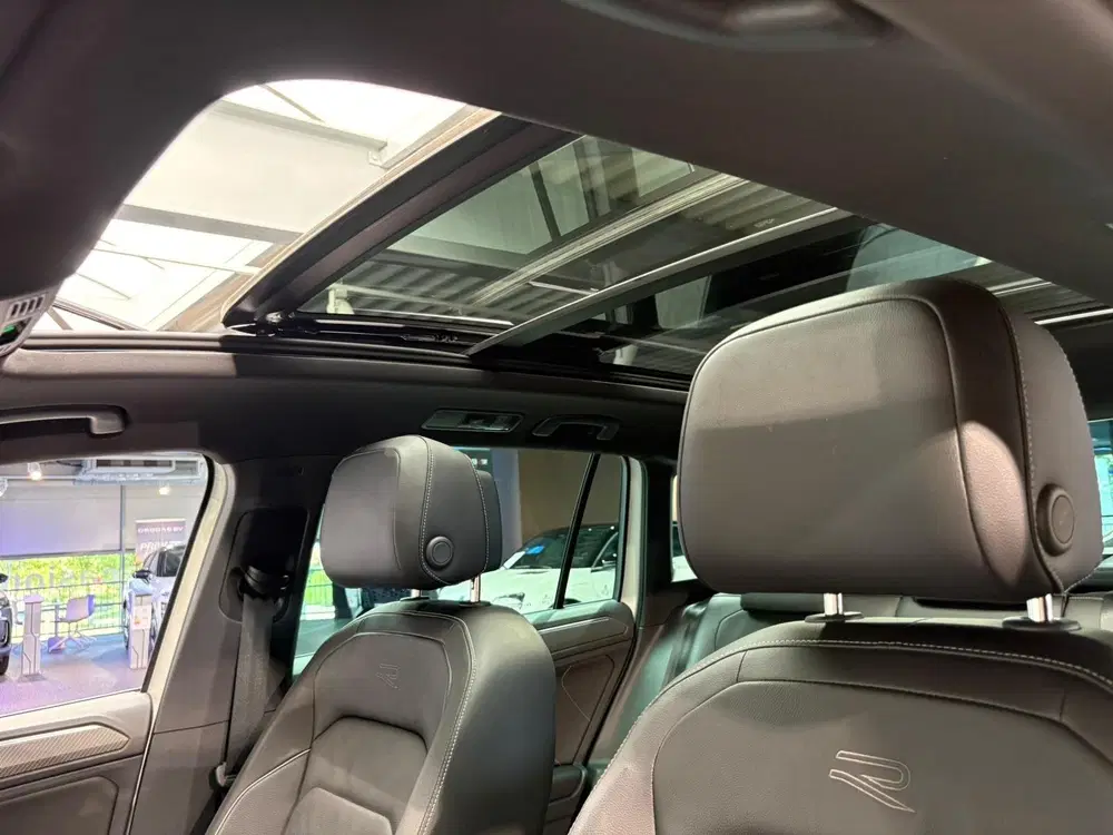 Volkswagen Tiguan 1.4 TSI eHybrid R-Line uit 2023, foto 12