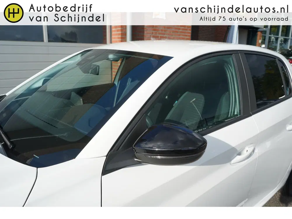 Peugeot 208 1.2 PURETECH STYLE LUXE DECEMBER 2023 FULL uit 2023, foto 15