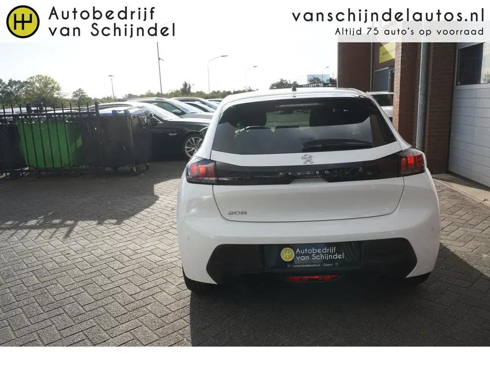 Peugeot 208 1.2 PURETECH STYLE LUXE DECEMBER 2023 FULL uit 2023, foto 7