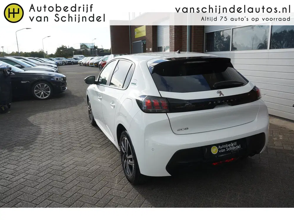 Peugeot 208 1.2 PURETECH STYLE LUXE DECEMBER 2023 FULL uit 2023, foto 8