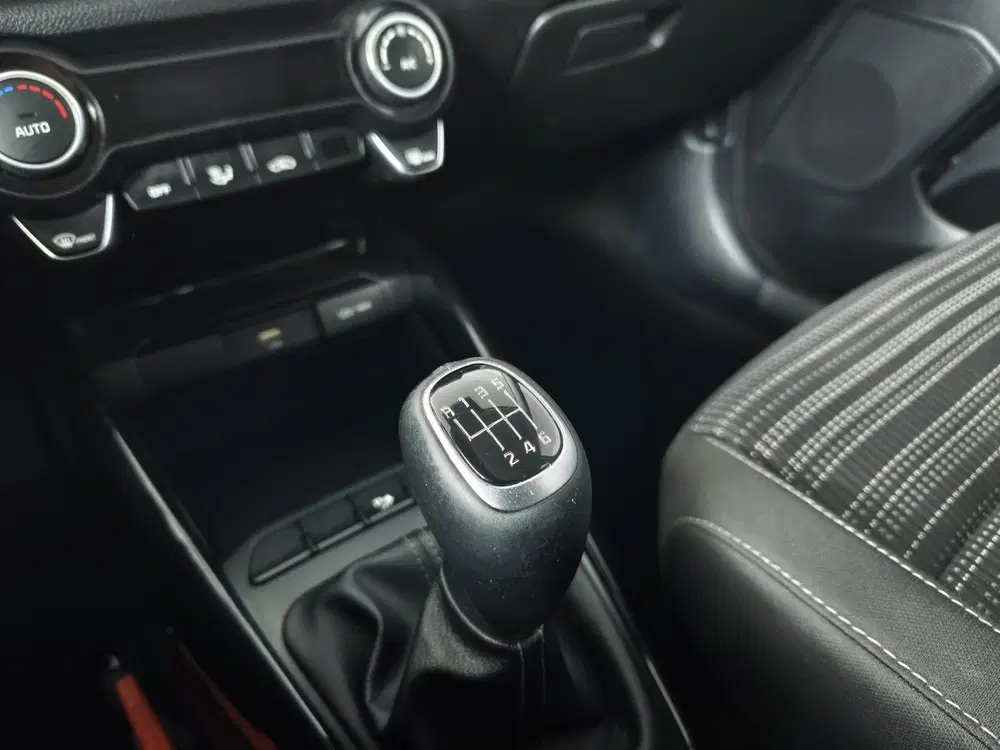 Kia Stonic 1.0 T-GDi MHEV DynamicLine uit 2022, foto 10