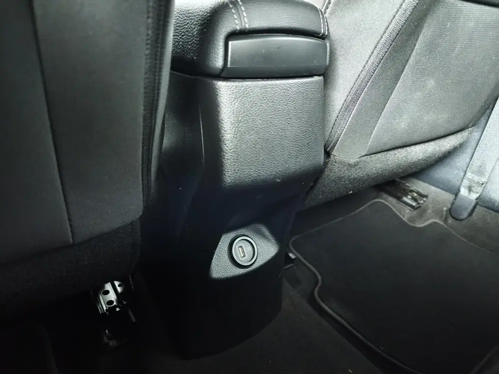 Kia Stonic 1.0 T-GDi MHEV DynamicLine uit 2022, foto 15