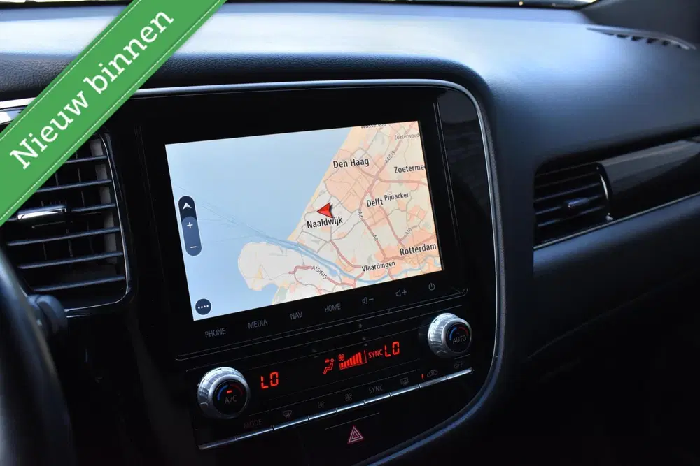 Mitsubishi Outlander 2.4 PHEV Diamand Edition LEDER VOL 360 uit 2020, foto 10