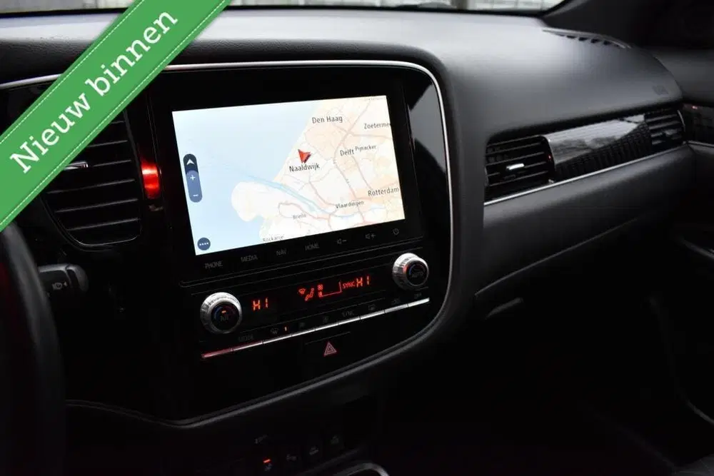 Mitsubishi Outlander 2.4 PHEV Diamand Edition LEDER VOL 360 uit 2020, foto 15