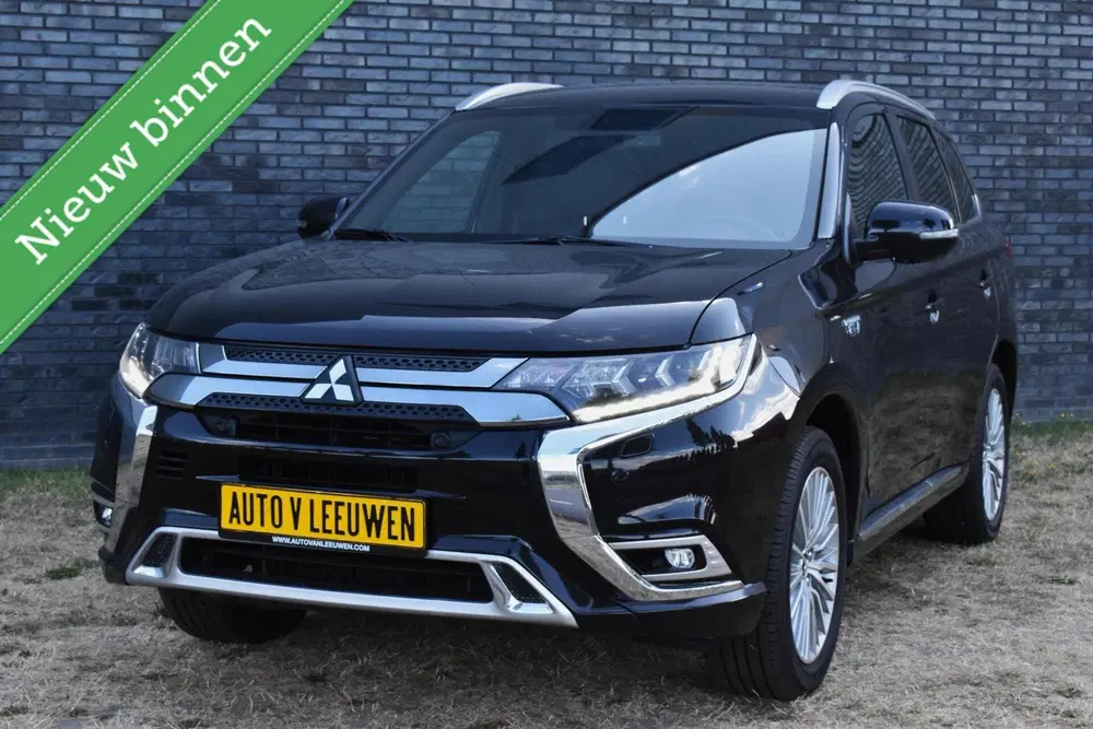 Mitsubishi Outlander 2.4 PHEV Diamand Edition LEDER VOL 360 uit 2020, foto 3