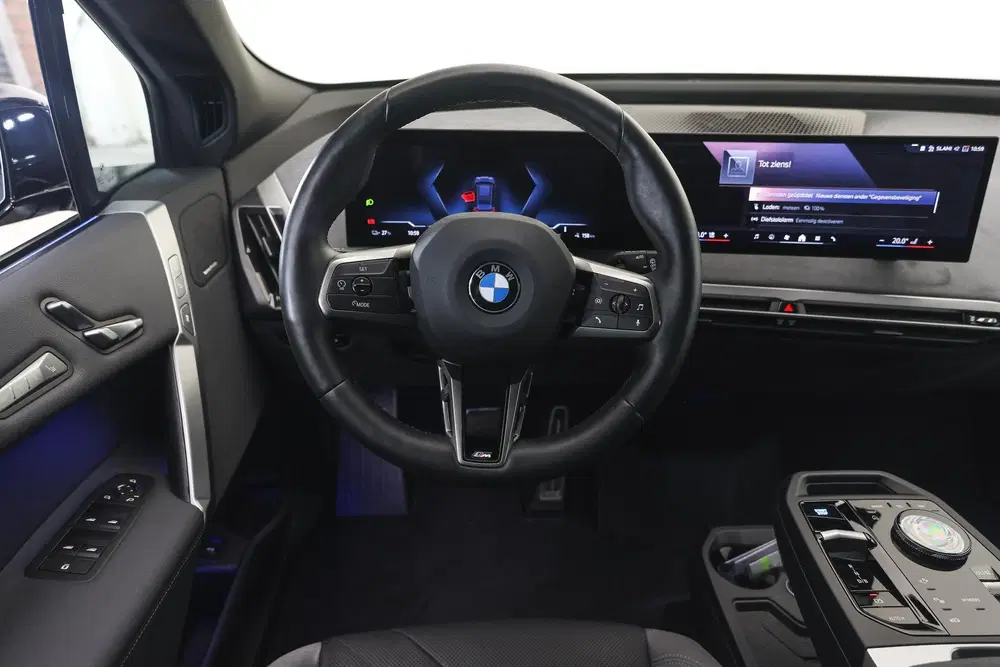 BMW iX xDrive45 M Sport uit 2025, foto 3