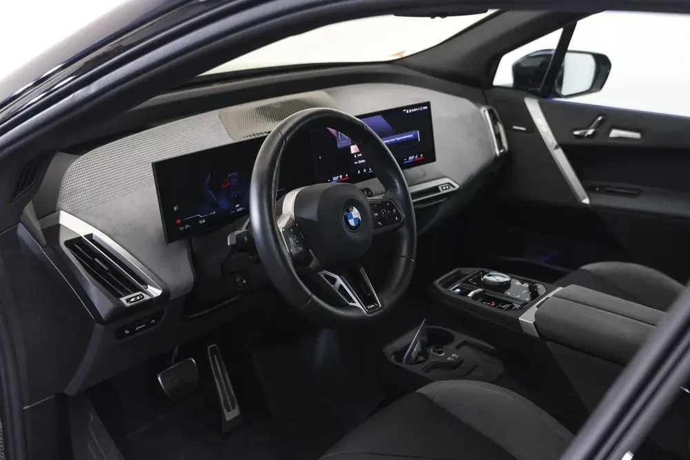 BMW iX xDrive45 M Sport uit 2025, foto 9